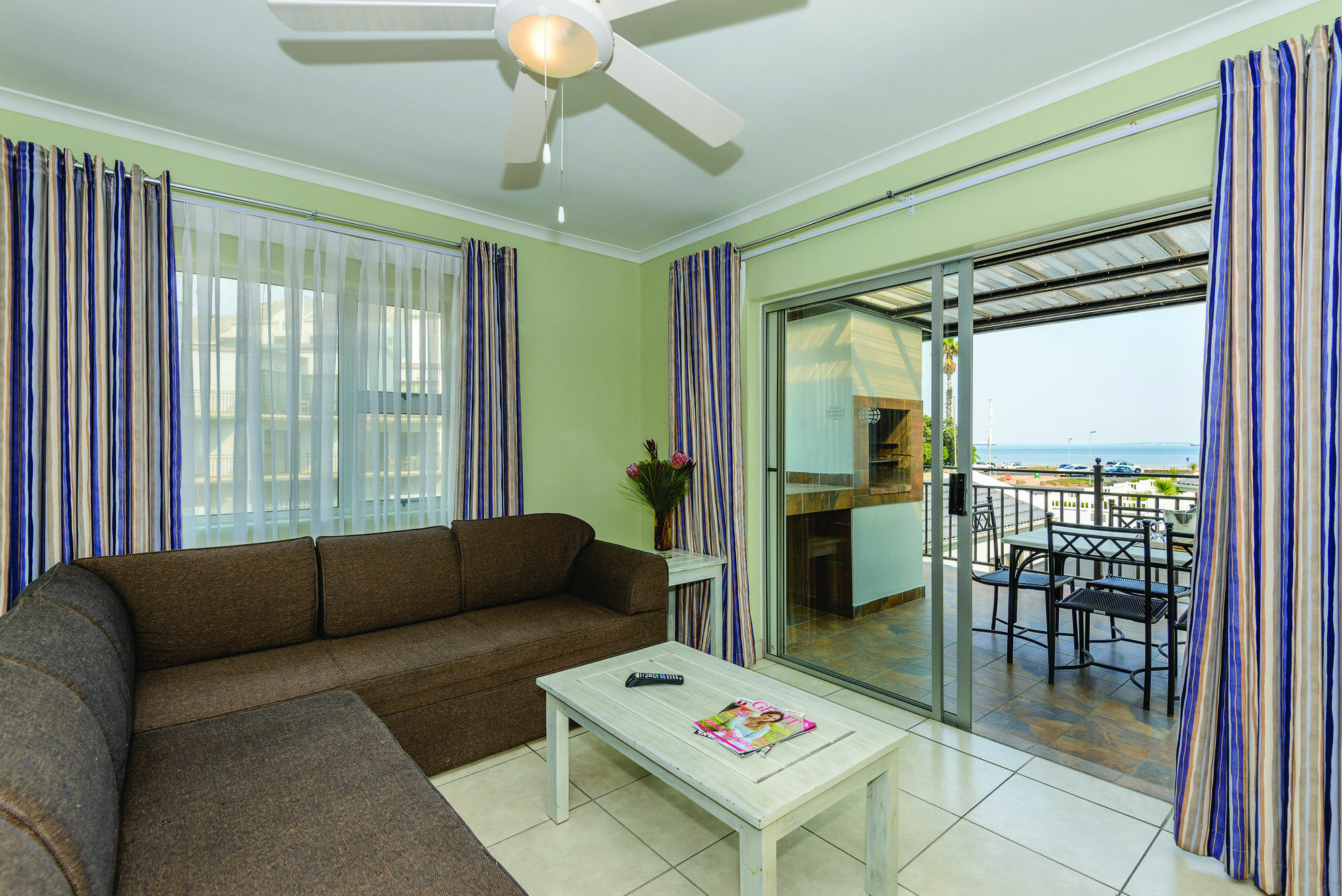 Table View Villas Bloubergstrand Bagian luar foto